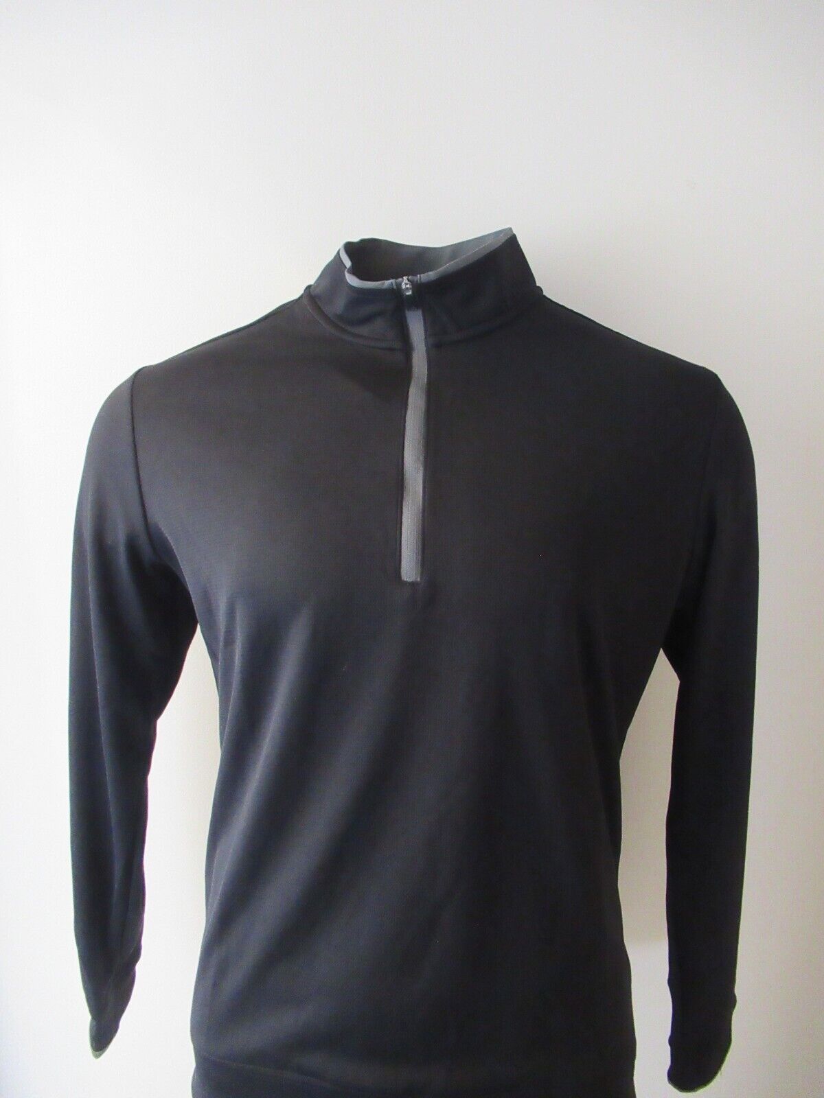 adidas core lightweight 1/4 zip sweater black/grey uk size small