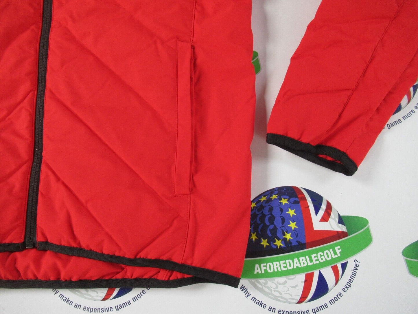 MIZUNO BREATH THERMO MOVE DOWN JACKET RED UK SIZE MEDIUM